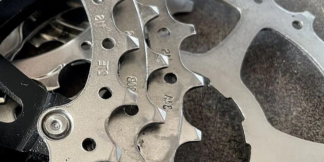 Objednal sis kolo NA CSJ CYKLOSERVIS JEVANY a přišlo v krabici? Pomůžu Vám s montáží.